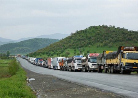 ماجرای مزاحمت جمهوری آذربایجان برای کامیون‌داران ایرانی/ گزارش میدانی خبرنگاران تسنیم از مرز ارمنستان -آذربایجان